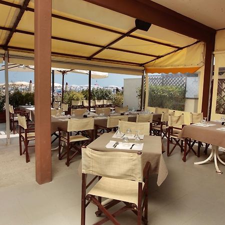 Hotel Globus تْشيزيناتيكو المظهر الخارجي الصورة